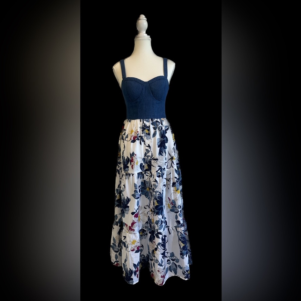 TJMaxx midi dress. Blue denim top with white blue flower bottom dress. Size 2.